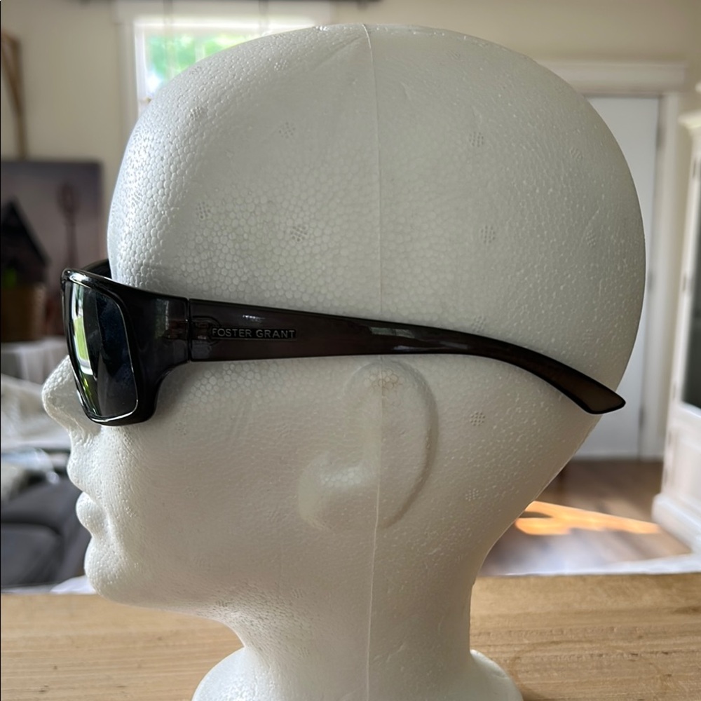 Foster Grant Sunglasses - Picture 5 of 6